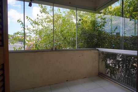 Casa à venda com 225m², 4 quartos e 2 vagasSuíte - Varanda