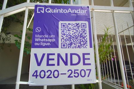 Casa à venda com 225m², 4 quartos e 2 vagasPlaca na Fachada