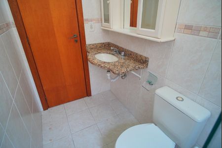 Casa à venda com 225m², 4 quartos e 2 vagasBanheiro do Sótão