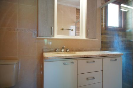 Casa à venda com 225m², 4 quartos e 2 vagasBanheiro da Suíte