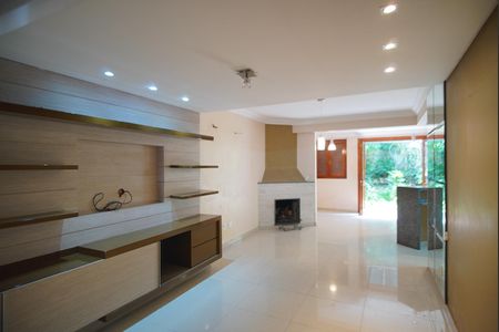 Sala de casa à venda com 4 quartos, 225m² em Chácara das Pedras, Porto Alegre