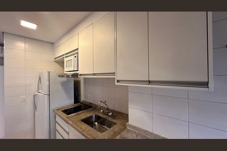 Studio para alugar com 33m², 1 quarto e 1 vaga Studio para alugar com 33m², 1 quarto e 1 vagaCozinha