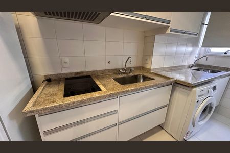 Studio para alugar com 33m², 1 quarto e 1 vaga Studio para alugar com 33m², 1 quarto e 1 vagaCozinha