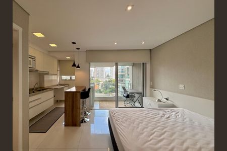 Quarto/Sala de kitnet/studio para alugar com 0 quarto, 33m² em Itaim Bibi, São Paulo