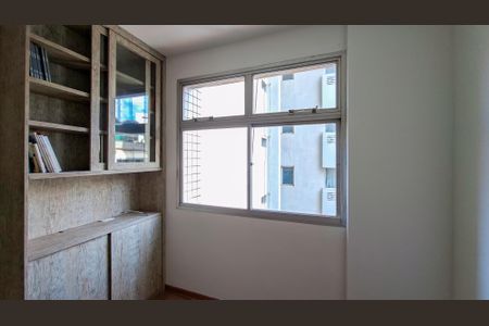 Sala de apartamento para alugar com 1 quarto, 45m² em Funcionários, Belo Horizonte