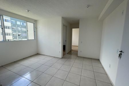 Sala de apartamento para alugar com 2 quartos, 42m² em Vila Ouro Preto, Duque de Caxias