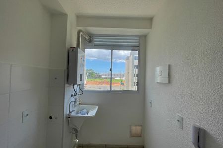 Cozinha de apartamento para alugar com 2 quartos, 42m² em Vila Ouro Preto, Duque de Caxias