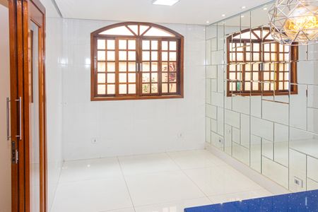Casa para alugar com 182m², 4 quartos e 6 vagas Casa para alugar com 182m², 4 quartos e 6 vagasCozinha