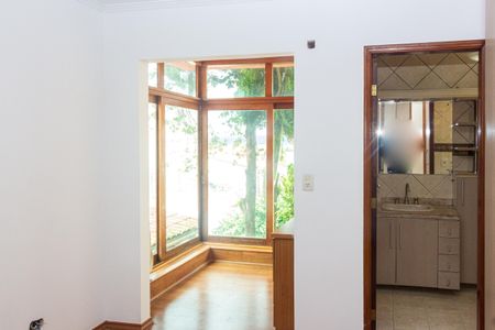 Casa para alugar com 182m², 4 quartos e 6 vagas Casa para alugar com 182m², 4 quartos e 6 vagasSuíte