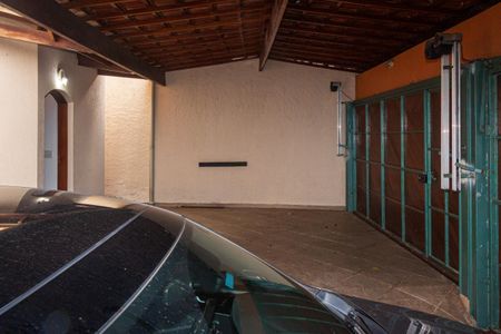 Casa para alugar com 182m², 4 quartos e 6 vagas Casa para alugar com 182m², 4 quartos e 6 vagasGaragem