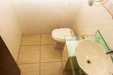 Lavabo de casa para alugar com 4 quartos, 182m² em Jardim das Praias, São Paulo