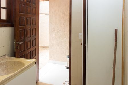 Casa para alugar com 182m², 4 quartos e 6 vagas Casa para alugar com 182m², 4 quartos e 6 vagasÁrea de Serviço