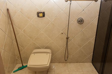 Casa para alugar com 182m², 4 quartos e 6 vagas Casa para alugar com 182m², 4 quartos e 6 vagasBanheiro da Suíte