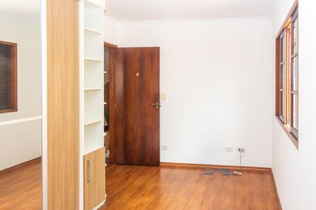 Casa para alugar com 182m², 4 quartos e 6 vagas Casa para alugar com 182m², 4 quartos e 6 vagasQuarto 2