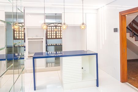 Casa para alugar com 182m², 4 quartos e 6 vagas Casa para alugar com 182m², 4 quartos e 6 vagasCozinha