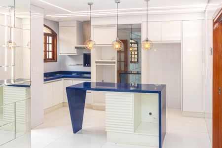 Casa para alugar com 182m², 4 quartos e 6 vagas Casa para alugar com 182m², 4 quartos e 6 vagasCozinha