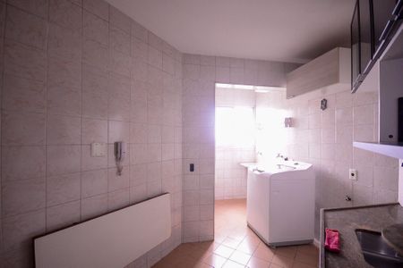 Apartamento à venda com 54m², 2 quartos e 1 vaga Apartamento à venda com 54m², 2 quartos e 1 vagaCozinha/Área de Serviço