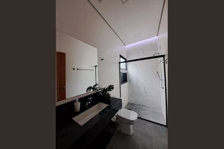 Casa de condomínio à venda com 231m², 3 quartos e 4 vagasBanheiro