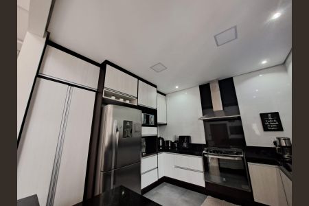 Casa de condomínio à venda com 231m², 3 quartos e 4 vagasCozinha