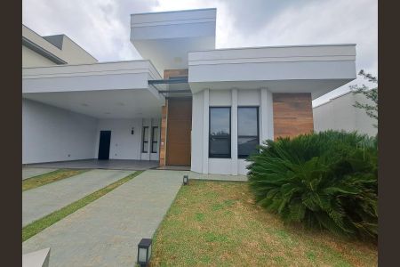 Casa de condomínio à venda com 231m², 3 quartos e 4 vagasFachada