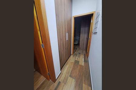 Casa de condomínio à venda com 231m², 3 quartos e 4 vagasCorredor