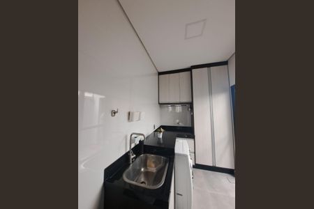 Casa de condomínio à venda com 231m², 3 quartos e 4 vagasÁrea de serviço