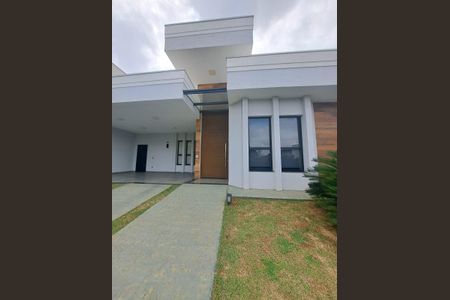 Casa de condomínio à venda com 231m², 3 quartos e 4 vagasFachada