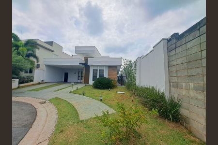 Casa de condomínio à venda com 231m², 3 quartos e 4 vagasÁrea externa