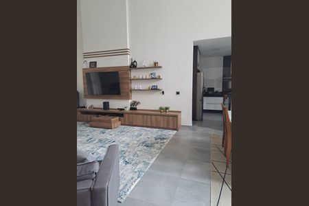 Casa de condomínio à venda com 231m², 3 quartos e 4 vagasSala