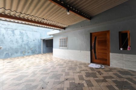Casa para alugar com 100m², 2 quartos e 3 vagas Casa para alugar com 100m², 2 quartos e 3 vagasGaragem