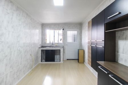 Casa para alugar com 100m², 2 quartos e 3 vagas Casa para alugar com 100m², 2 quartos e 3 vagasCozinha