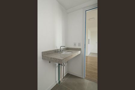 Banheiro da Suíte de apartamento à venda com 1 quarto, 46m² em Passo D’areia, Porto Alegre