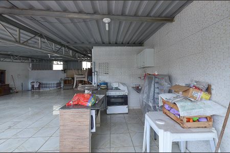 Casa à venda com 270m², 3 quartos e sem vaga Casa à venda com 270m², 3 quartos e sem vagaCozinha Terraço