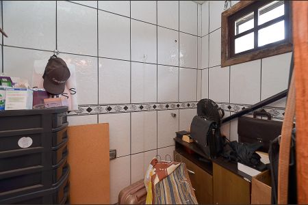 Casa à venda com 270m², 3 quartos e sem vaga Casa à venda com 270m², 3 quartos e sem vagaBanheiro Suíte