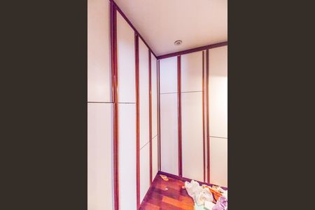 Apartamento para alugar com 136m², 4 quartos e 2 vagas Apartamento para alugar com 136m², 4 quartos e 2 vagasCloset da suíte