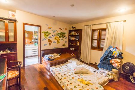 Apartamento para alugar com 136m², 4 quartos e 2 vagas Apartamento para alugar com 136m², 4 quartos e 2 vagasSuíte