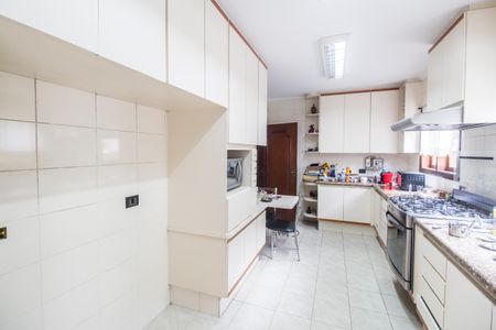 Apartamento para alugar com 136m², 4 quartos e 2 vagas Apartamento para alugar com 136m², 4 quartos e 2 vagasCozinha