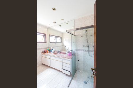 Apartamento para alugar com 136m², 4 quartos e 2 vagas Apartamento para alugar com 136m², 4 quartos e 2 vagasBanheiro da Suíte