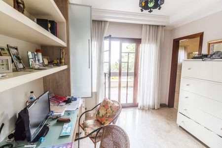 Apartamento para alugar com 136m², 4 quartos e 2 vagas Apartamento para alugar com 136m², 4 quartos e 2 vagasSuíte