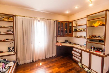 Apartamento para alugar com 136m², 4 quartos e 2 vagas Apartamento para alugar com 136m², 4 quartos e 2 vagasSuíte