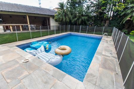 Apartamento para alugar com 136m², 4 quartos e 2 vagas Apartamento para alugar com 136m², 4 quartos e 2 vagasPiscina