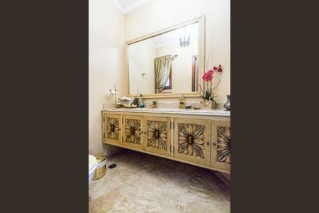 Apartamento para alugar com 136m², 4 quartos e 2 vagas Apartamento para alugar com 136m², 4 quartos e 2 vagasLavabo