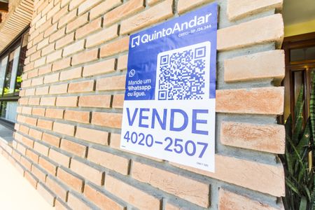 Apartamento para alugar com 136m², 4 quartos e 2 vagas Apartamento para alugar com 136m², 4 quartos e 2 vagasVista da Rua