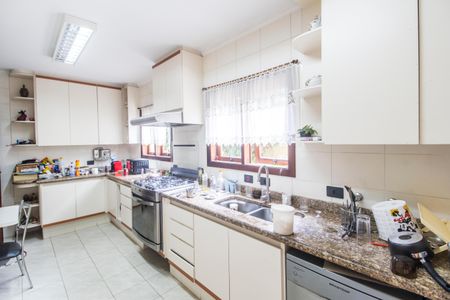 Apartamento para alugar com 136m², 4 quartos e 2 vagas Apartamento para alugar com 136m², 4 quartos e 2 vagasCozinha