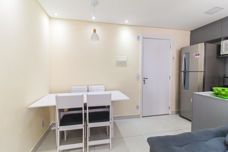 Sala de apartamento para alugar com 2 quartos, 38m² em Cidade Líder, São Paulo