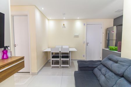 Sala de apartamento para alugar com 2 quartos, 38m² em Cidade Líder, São Paulo