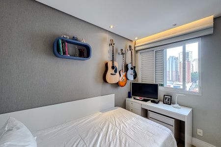 Apartamento à venda com 101m², 3 quartos e 2 vagasQuarto 2