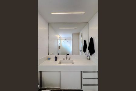 Apartamento à venda com 101m², 3 quartos e 2 vagasBanheiro da Suíte