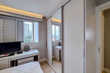 Apartamento à venda com 101m², 3 quartos e 2 vagasQuarto 2