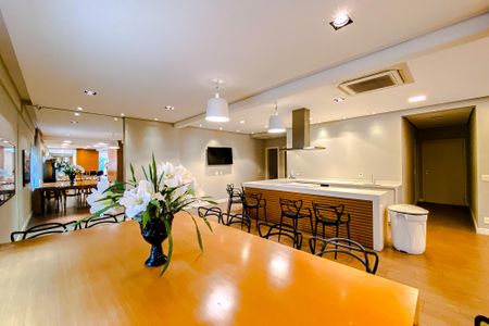 Apartamento à venda com 101m², 3 quartos e 2 vagasÁrea comum - Salão de festas